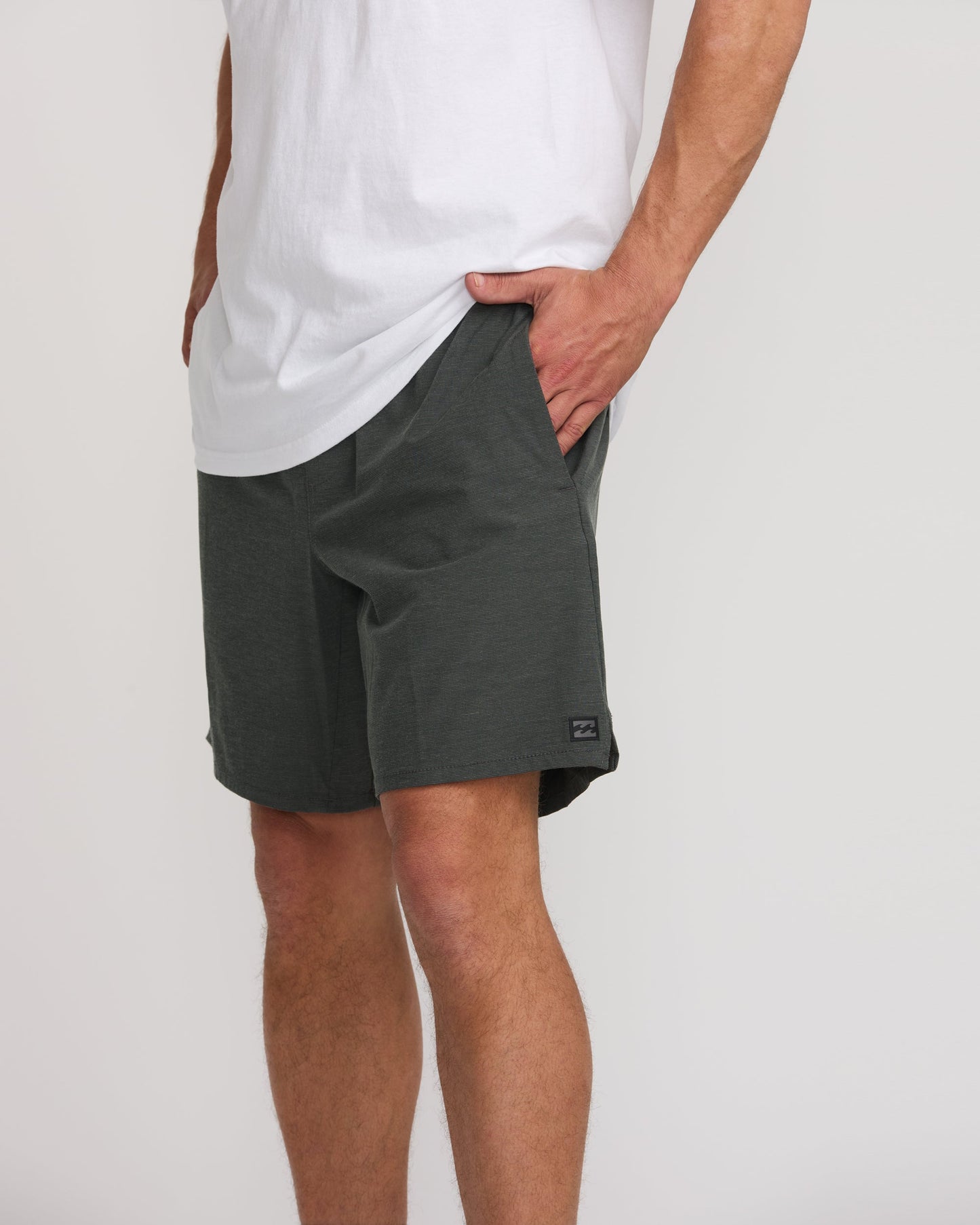 Crossfire Elastic Submersible 18" Hybrid Shorts - Asphalt