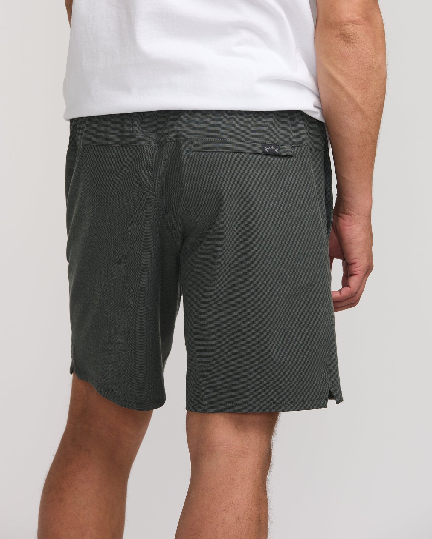 Crossfire Elastic Submersible 18" Hybrid Shorts - Asphalt