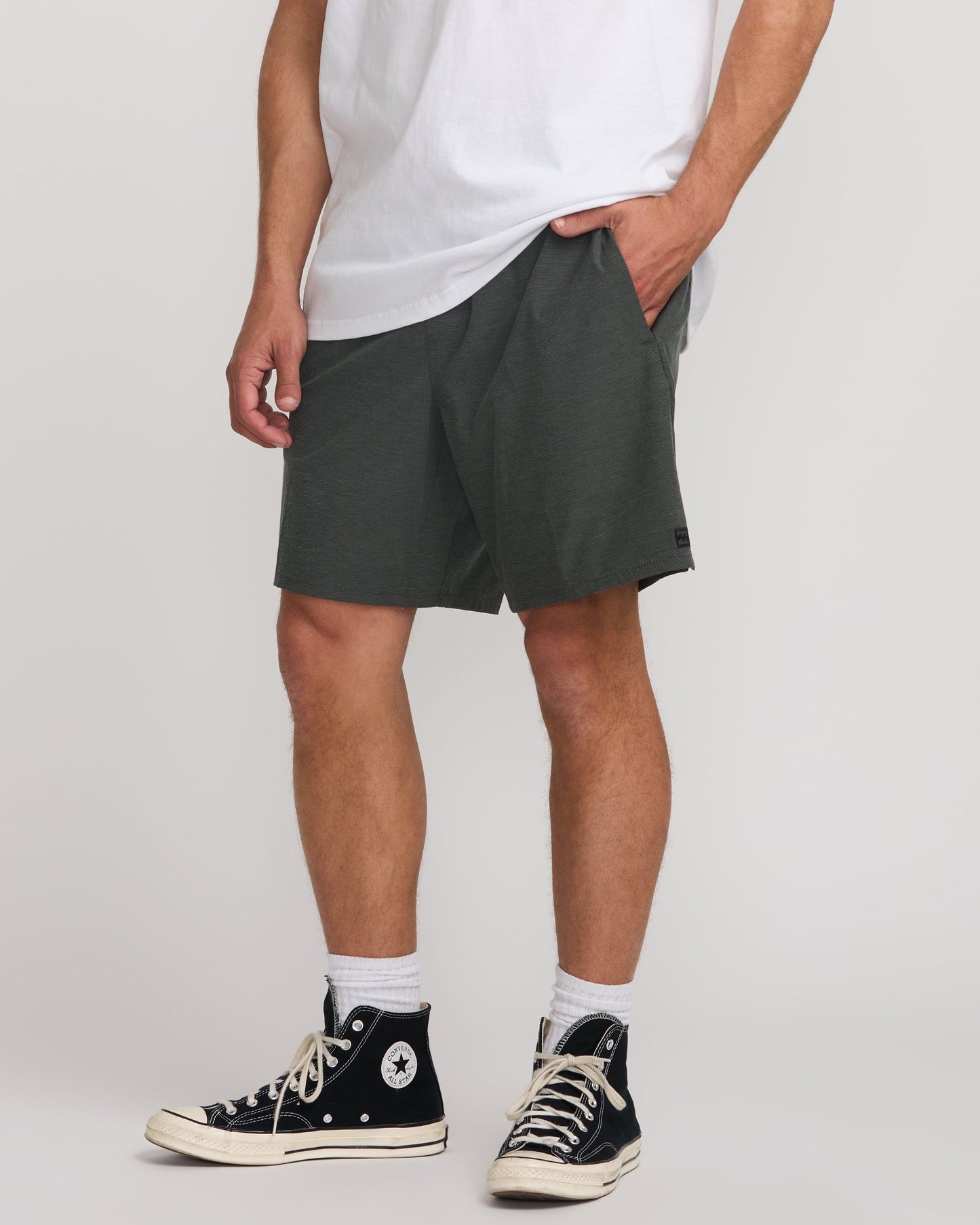 Crossfire Elastic Submersible 18" Hybrid Shorts - Asphalt