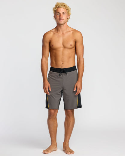 Straddie Pro Performance 20" Boardshorts - Pewter
