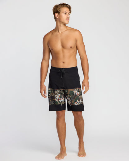 Lowers Pro Hi Boardshorts - Black