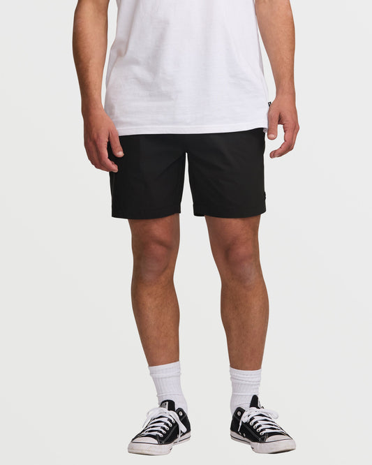 Surftrek Plus 19" Hybrid Shorts - Black