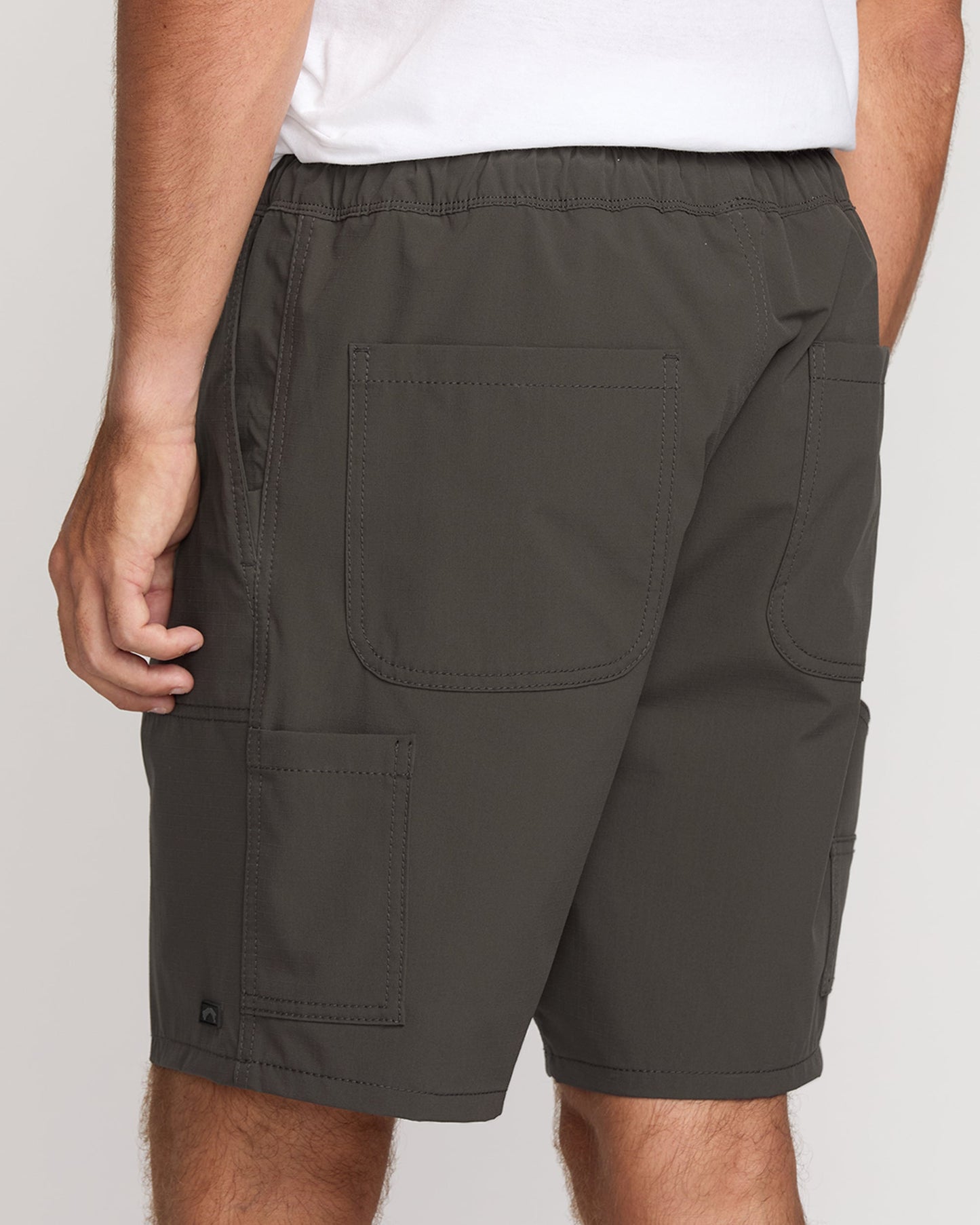 Surftrek Utility Elastic 18" Hybrid Shorts - Raven
