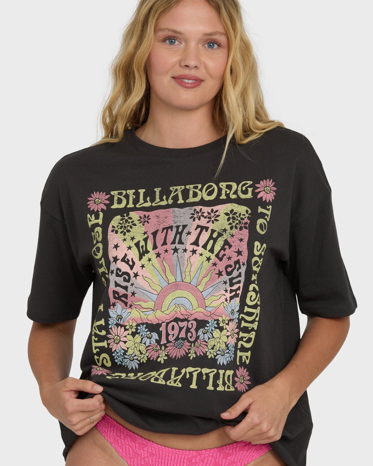 Groovy Sunrise Short Sleeve T-Shirt - Off Black